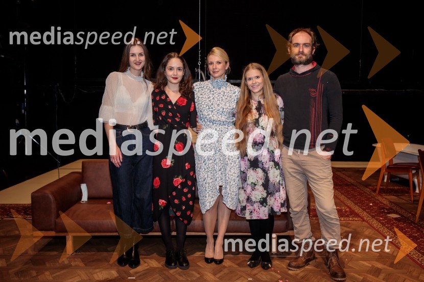  Lucija Harum, igralka;  Lara Wolf Završnik, igralka;  Tjaša  Železnik, igralka;  Ana Pavlin, igralka;  Gregor Gruden, igralecTa obraz, premiera drame