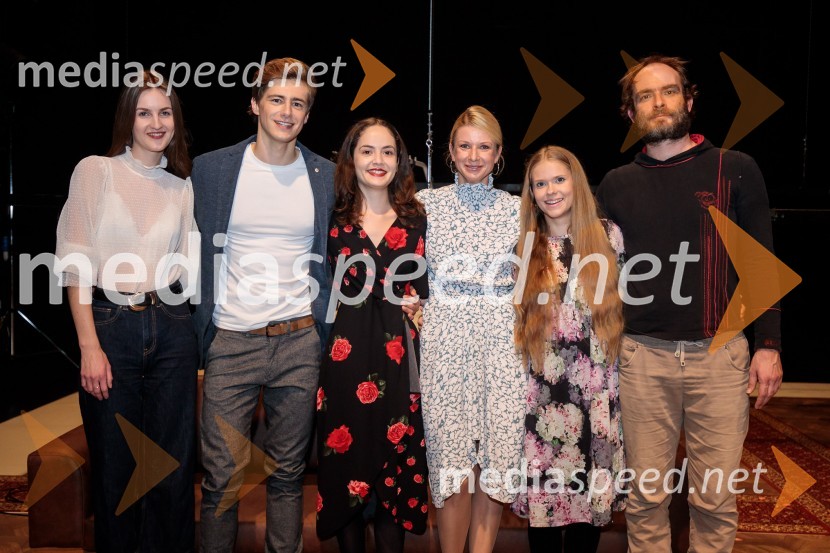  Lucija Harum, igralka;  Matej Zemljič, igralec;  Lara Wolf Završnik, igralka;  Tjaša  Železnik, igralka;  Ana Pavlin, igralka;  Gregor Gruden, igralecTa obraz, premiera drame