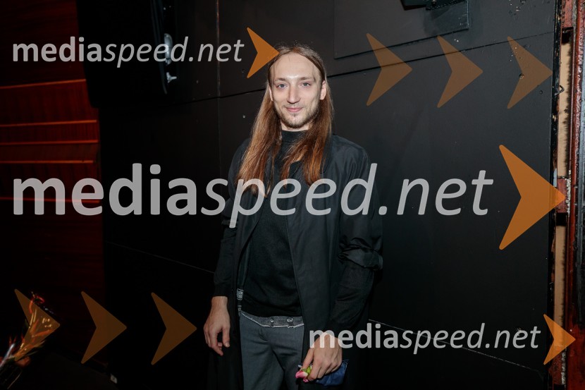  Matic Hrovat, kostumografTa obraz, premiera drame