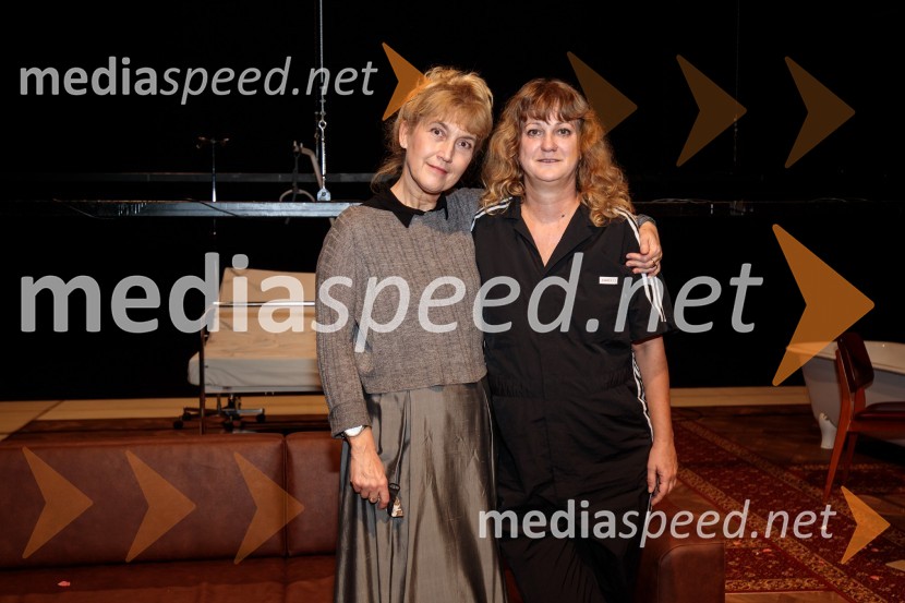  Barbara Hieng Samobor, direktorica in umetniška vodja MGL;  Tijana Zinajić, režiserkaTa obraz, premiera drame