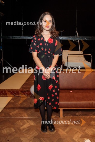  Lara Wolf Završnik, igralkaTa obraz, premiera drame