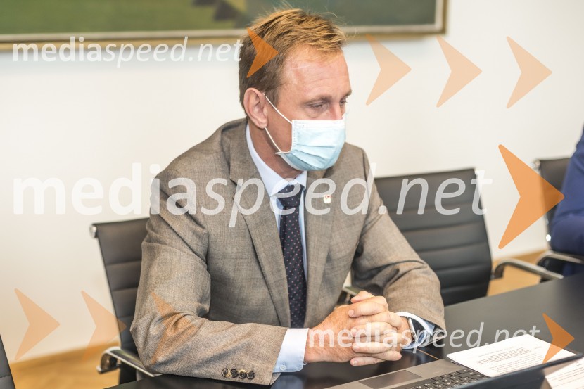 dr. Samo Peter Medved,  podžupan, Mestna občina Maribor Tiskovna konferenca o razvoju Pohorja