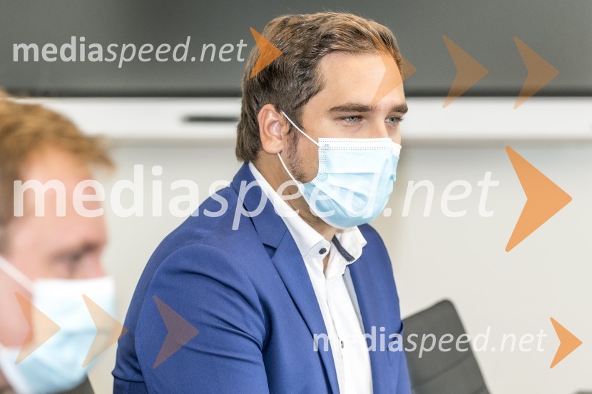  Uroš Rozman, direktor, MRATiskovna konferenca o razvoju Pohorja