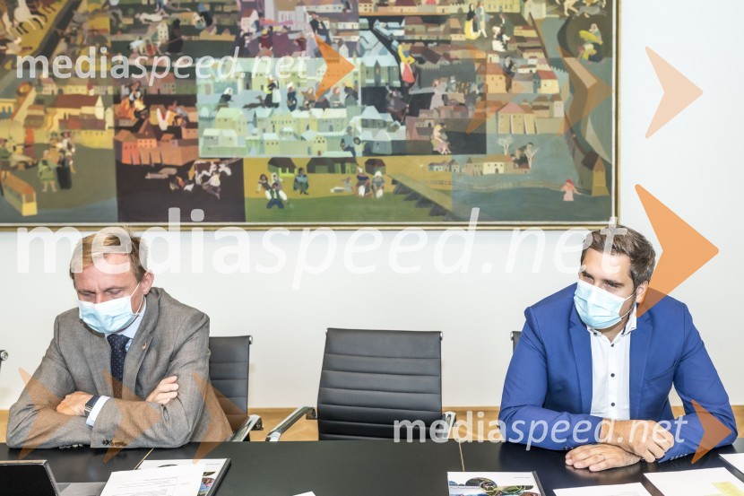 dr. Samo Peter Medved,  podžupan, Mestna občina Maribor ;  Uroš Rozman, direktor, MRATiskovna konferenca o razvoju Pohorja