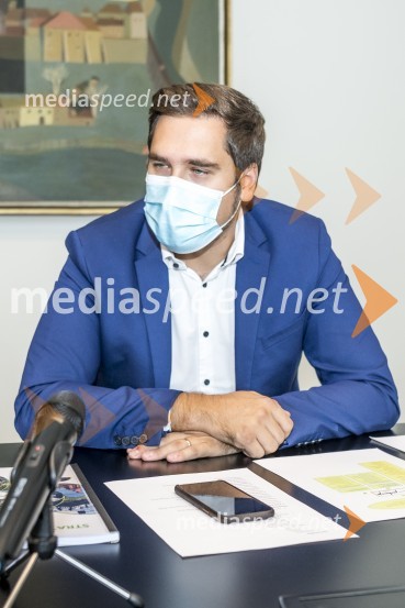  Uroš Rozman, direktor, MRATiskovna konferenca o razvoju Pohorja