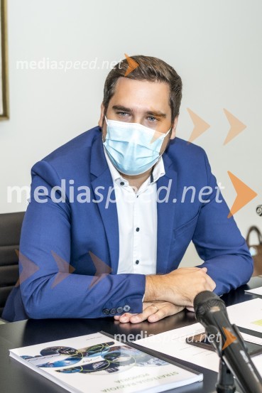  Uroš Rozman, direktor, MRATiskovna konferenca o razvoju Pohorja