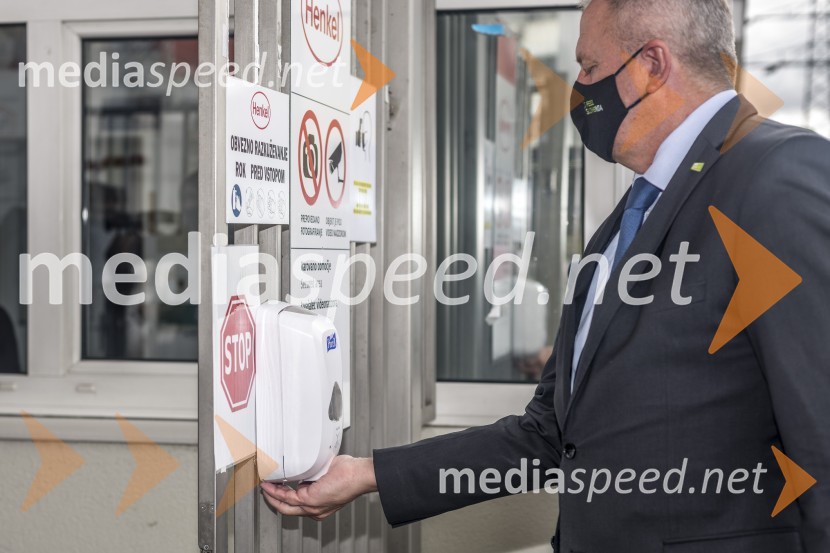  Zdravko Počivalšek, minister za gospodarski razvoj in tehnologijoMinister Zdravko Počivalšek obiskal Henkel v Mariboru