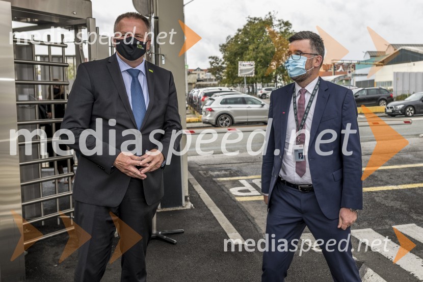  Zdravko Počivalšek, minister za gospodarski razvoj in tehnologijo;  Christof  Vollstedt, direktor Henkel MariborMinister Zdravko Počivalšek obiskal Henkel v Mariboru