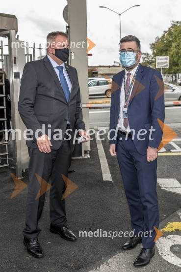  Zdravko Počivalšek, minister za gospodarski razvoj in tehnologijo;  Christof  Vollstedt, direktor Henkel MariborMinister Zdravko Počivalšek obiskal Henkel v Mariboru