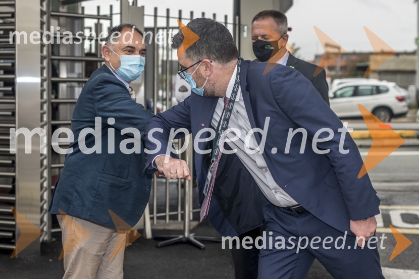  Branislav Rajić, poslanec DZ, SMC;  Christof  Vollstedt, direktor Henkel Maribor;  Zdravko Počivalšek, minister za gospodarski razvoj in tehnologijoMinister Zdravko Počivalšek obiskal Henkel v Mariboru