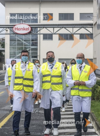  Christof  Vollstedt, direktor Henkel Maribor;  Zdravko Počivalšek, minister za gospodarski razvoj in tehnologijo;  Gregor Majcen, vodja proizvodnje, Henkel Maribor d.o.o.Minister Zdravko Počivalšek obiskal Henkel v Mariboru