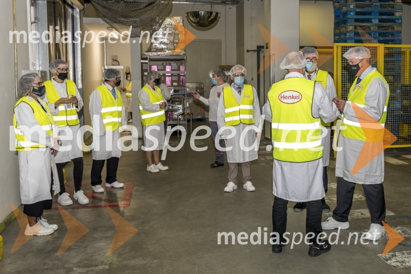 Minister Zdravko Počivalšek obiskal Henkel v Mariboru
