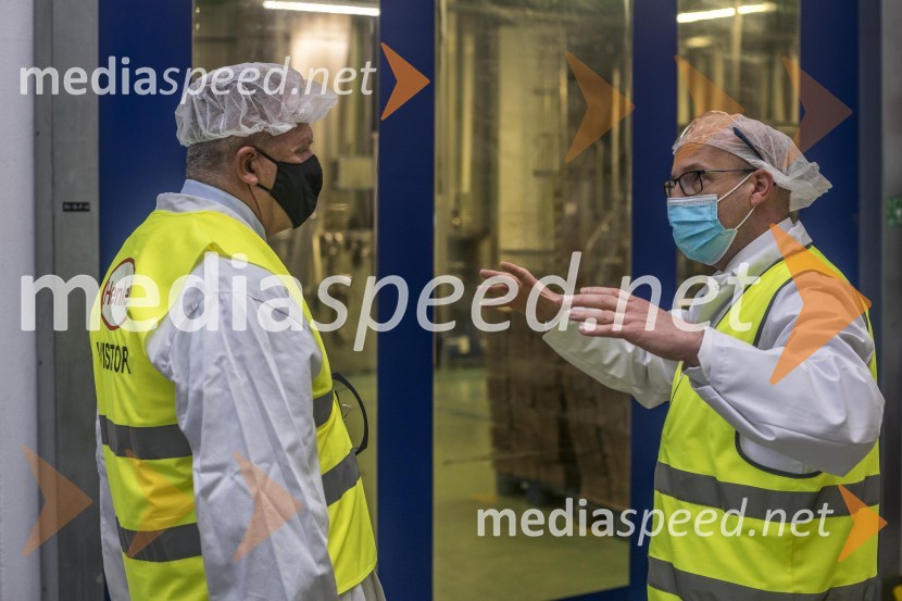 Zdravko Počivalšek, minister za gospodarski razvoj in tehnologijo;  Gregor Majcen, vodja proizvodnje, Henkel MariborMinister Zdravko Počivalšek obiskal Henkel v Mariboru