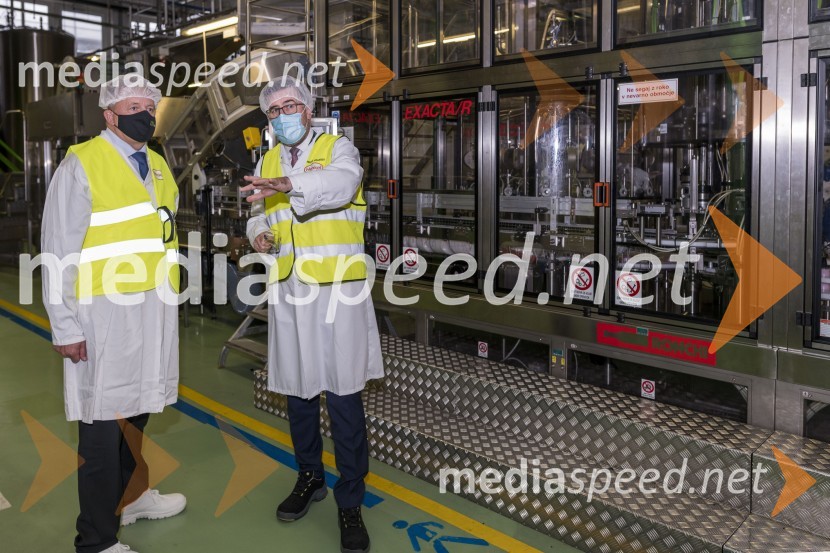  Zdravko Počivalšek, minister za gospodarski razvoj in tehnologijo;  Christof  Vollstedt, direktor Henkel MariborMinister Zdravko Počivalšek obiskal Henkel v Mariboru