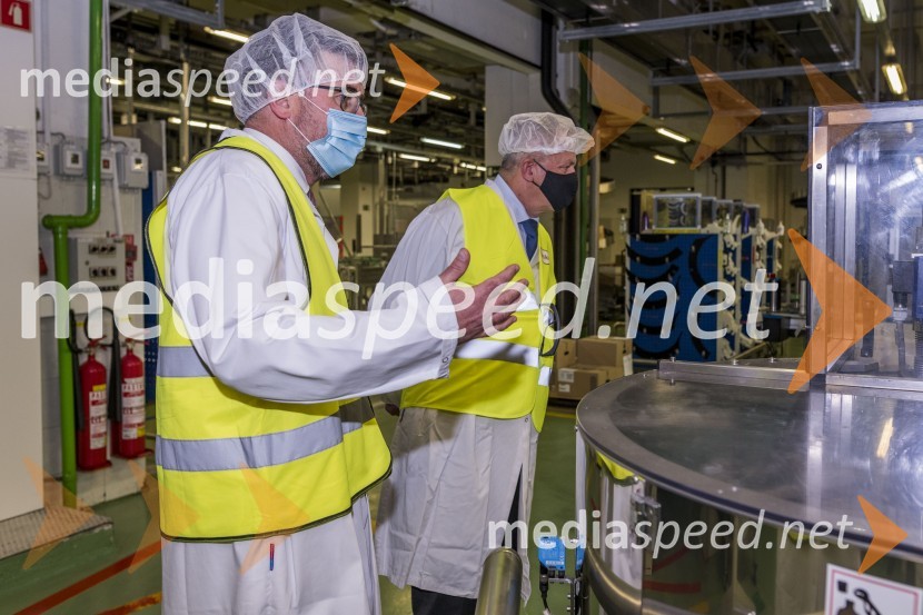  Christof  Vollstedt, direktor Henkel Maribor;  Zdravko Počivalšek, minister za gospodarski razvoj in tehnologijoMinister Zdravko Počivalšek obiskal Henkel v Mariboru