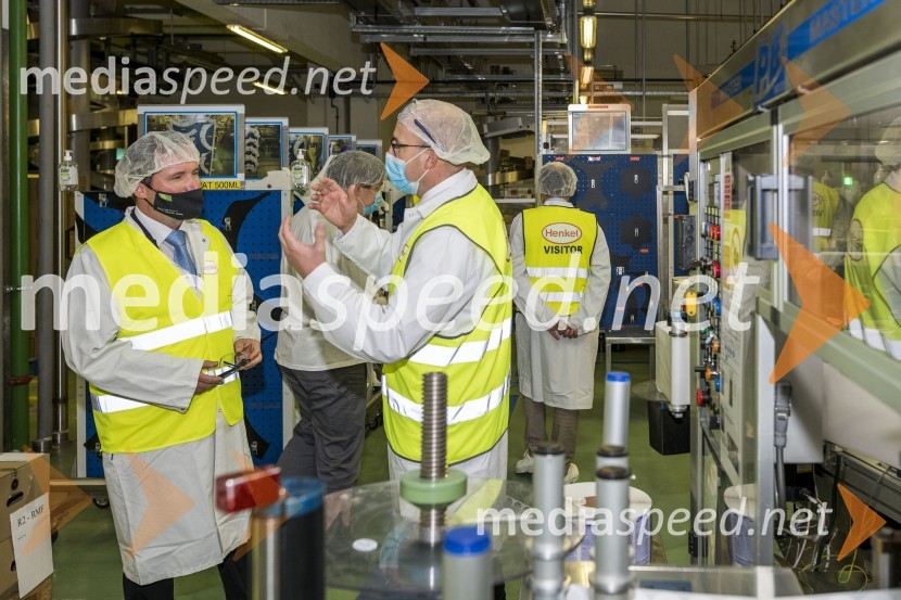 Minister Zdravko Počivalšek obiskal Henkel v Mariboru