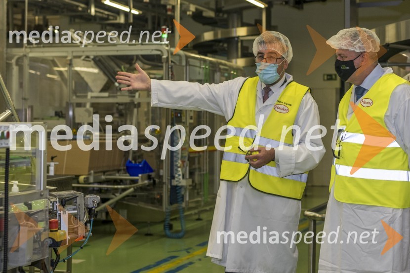  Christof  Vollstedt, direktor Henkel Maribor;  Zdravko Počivalšek, minister za gospodarski razvoj in tehnologijoMinister Zdravko Počivalšek obiskal Henkel v Mariboru