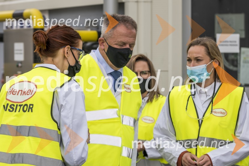  ... ;  Zdravko Počivalšek, minister za gospodarski razvoj in tehnologijo;  ... Minister Zdravko Počivalšek obiskal Henkel v Mariboru