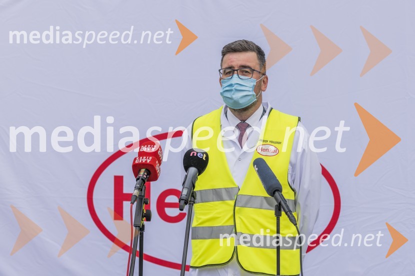  Christof  Vollstedt, direktor Henkel MariborMinister Zdravko Počivalšek obiskal Henkel v Mariboru