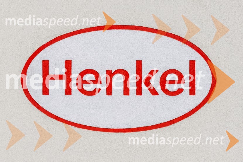 Minister Zdravko Počivalšek obiskal Henkel v Mariboru