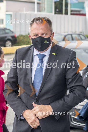  Zdravko Počivalšek, minister za gospodarski razvoj in tehnologijoMinister Zdravko Počivalšek obiskal Henkel v Mariboru