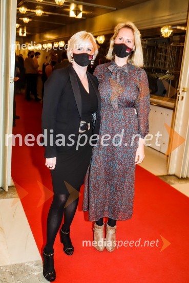  Darja Čižek, marketing SNG Maribor;  Mateja Kožuh, producentka Opere in Baleta SNG Maribor, akordeonistkaPodelitev Borštnikovega prstana Petru Boštjančiču, 55. Borštnikovo srečanje