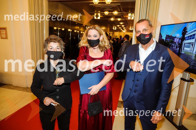  Dragica Petrovič, direktorica, Avditorij Portorož;  Ignacija  Fridl Jarc, državna sekretarka na Ministrstvu za kulturo RS;  Danilo Rošker, direktor SNG MariborPodelitev Borštnikovega prstana Petru Boštjančiču, 55. Borštnikovo srečanje