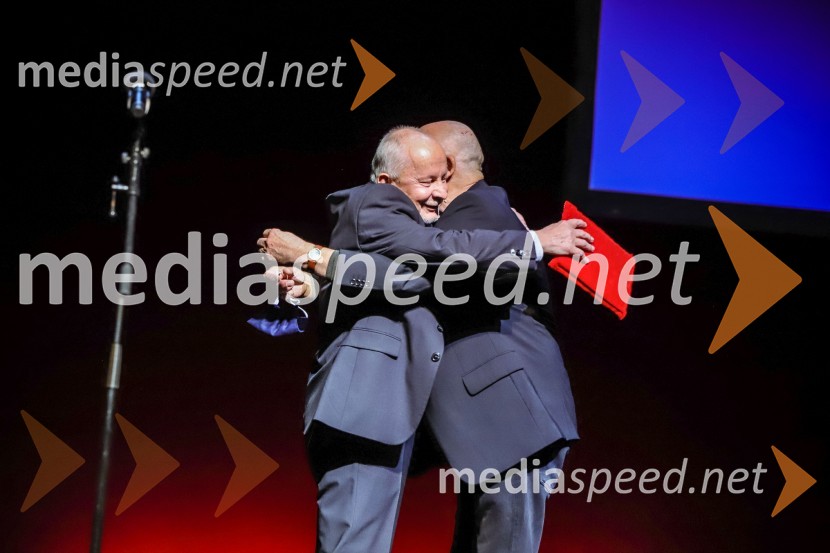  Peter Ternovšek, igralec;  Peter Boštjančič, igralecPodelitev Borštnikovega prstana Petru Boštjančiču, 55. Borštnikovo srečanje