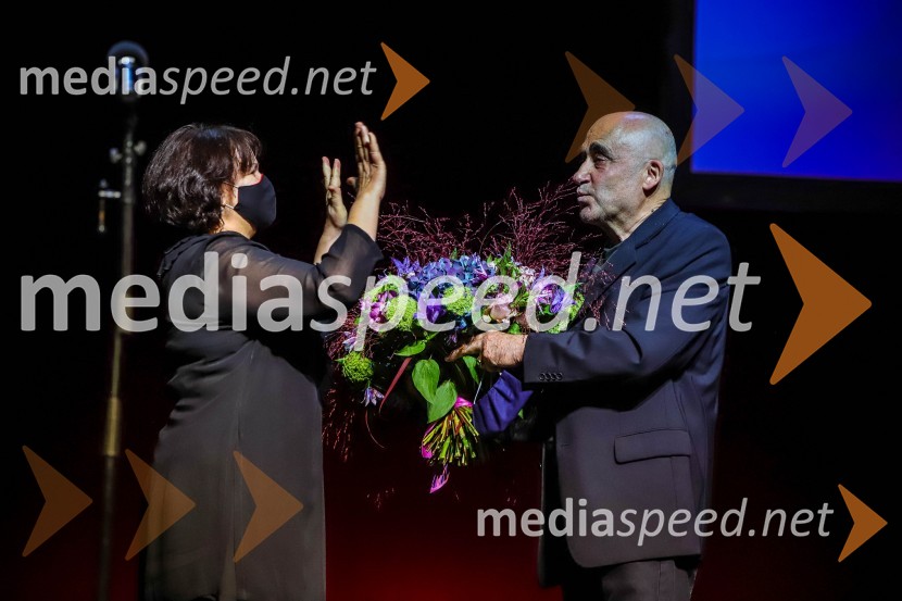  Irena Varga, igralka;  Peter Boštjančič, igralecPodelitev Borštnikovega prstana Petru Boštjančiču, 55. Borštnikovo srečanje