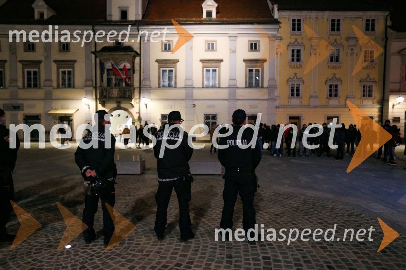 Protesti proti policijski uri v Mariboru