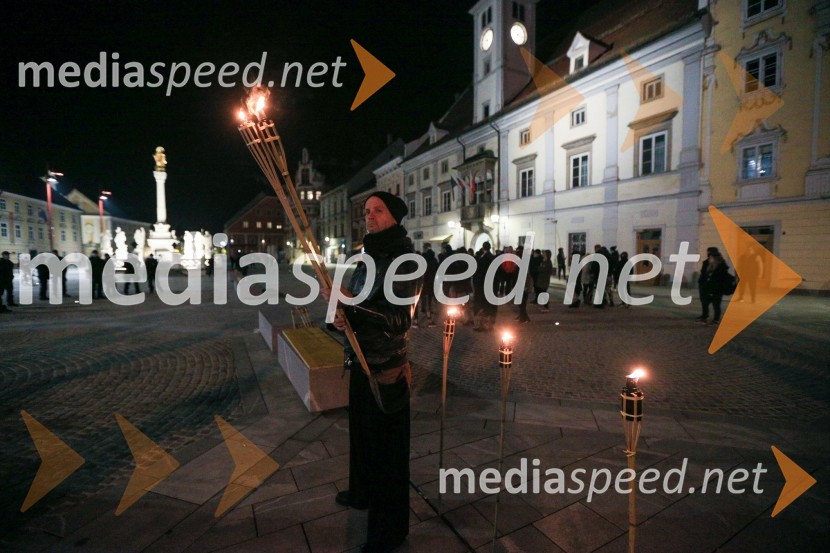 Protesti proti policijski uri v Mariboru