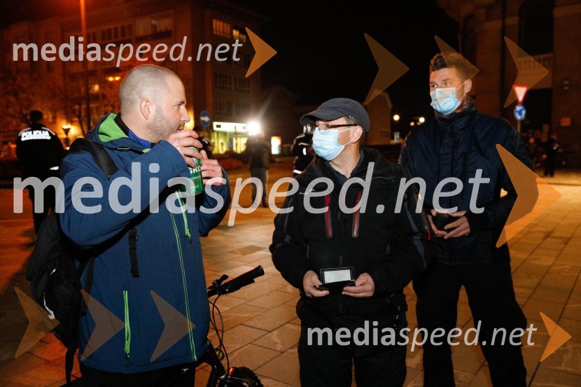 Protesti proti policijski uri v Mariboru