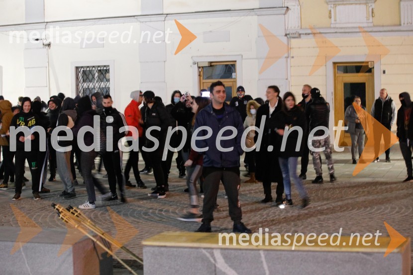 Protesti proti policijski uri v Mariboru
