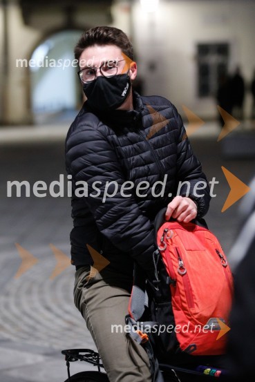  Miha Dajčman, novinar, VečerProtesti proti policijski uri v Mariboru