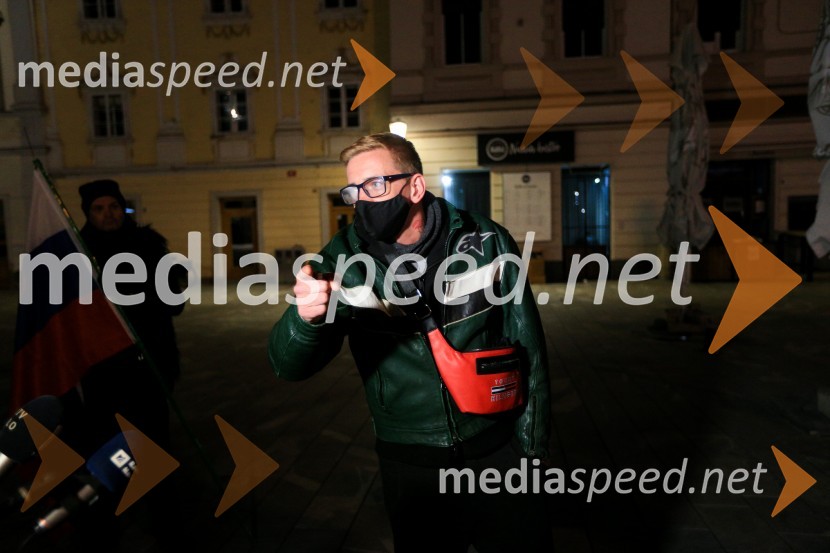 Drugi dan protestov proti policijski uri