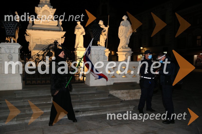  Renato Volker Rene;  ... ;  ... Drugi dan protestov proti policijski uri