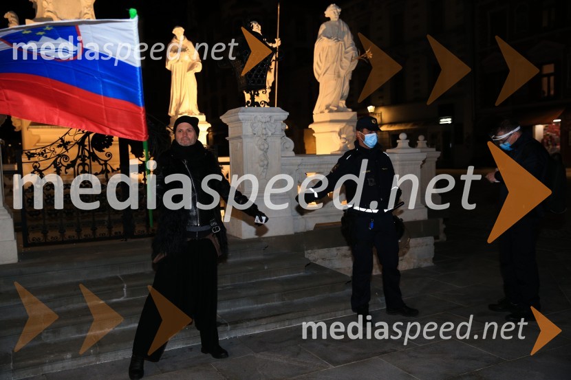  Renato Volker Rene;  ... Drugi dan protestov proti policijski uri