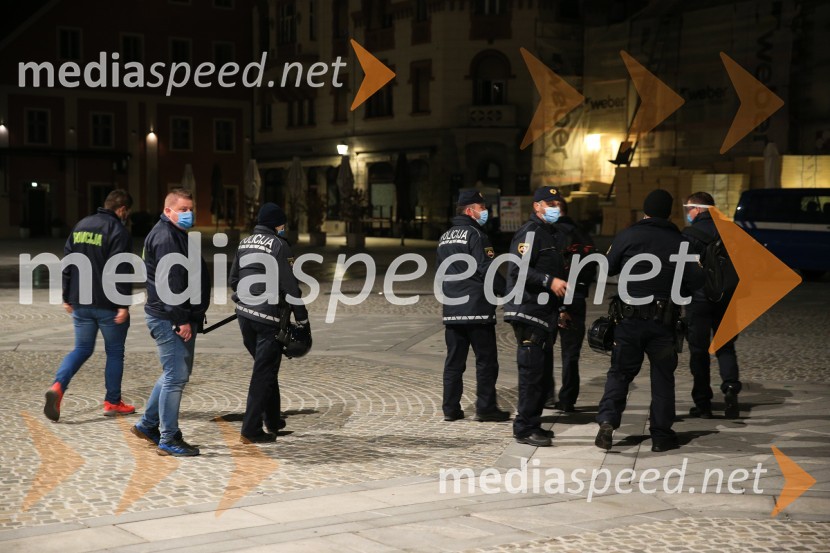 Drugi dan protestov proti policijski uri