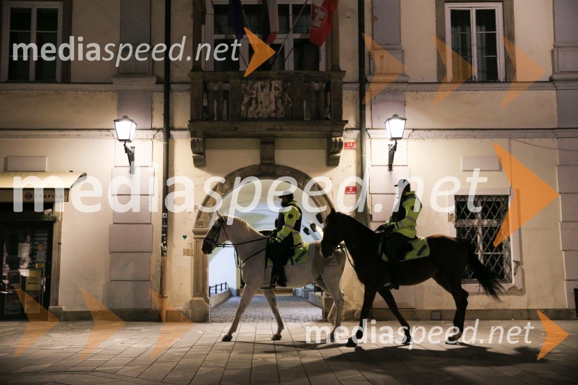 Drugi dan protestov proti policijski uri
