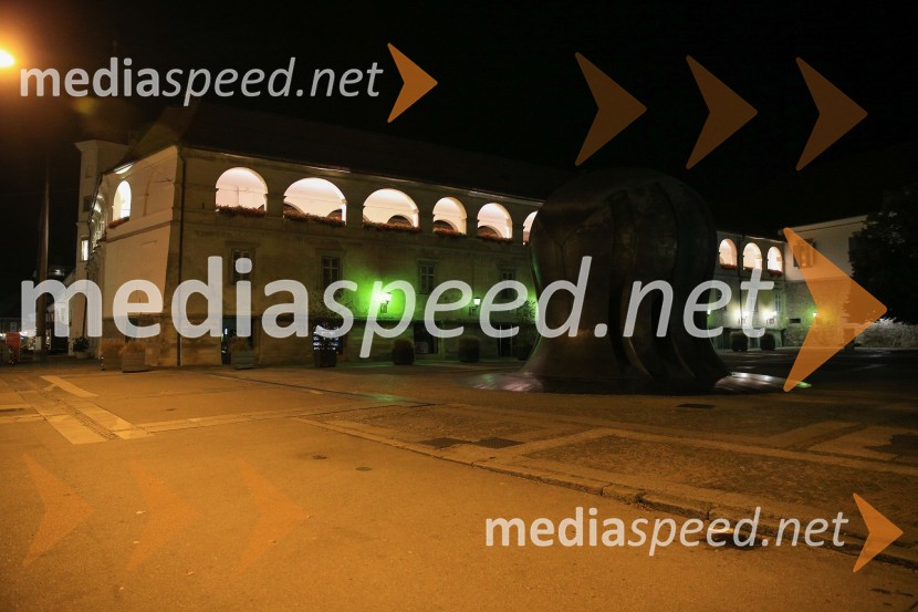 Drugi dan protestov proti policijski uri