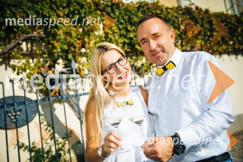  Natalija Cvetko, vodja projektov, Mediaspeed;  Borut  Cvetko, kreativni direktor, MediaspeedŠtajerski vinarji začeli s prodajo mladega vina Pubec