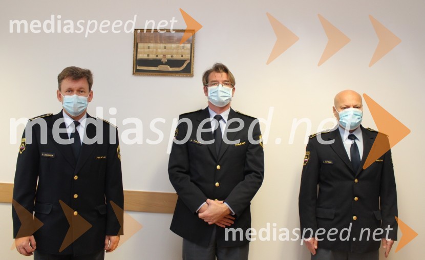  Darko Zamuda, pomočnik komandirja, PP Ormož;  Aleksander Thaler, direktor, PU Maribor;  Jože Šprah, komandir, PP OrmožNovo vodstvo Policije Ormož in Rače
