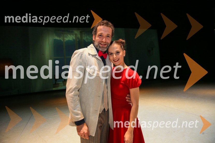  Tiberiu Marta, baletni plesalec;  Ema Perić, baletna plesalkaNanine pesmi, backstage snemanja predstave v SNG Maribor