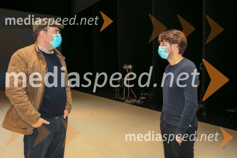  Rok Predin, režiser animiranih filmov;  Edward Clug, umetniški direktor, Balet SNG MariborNanine pesmi, backstage snemanja predstave v SNG Maribor