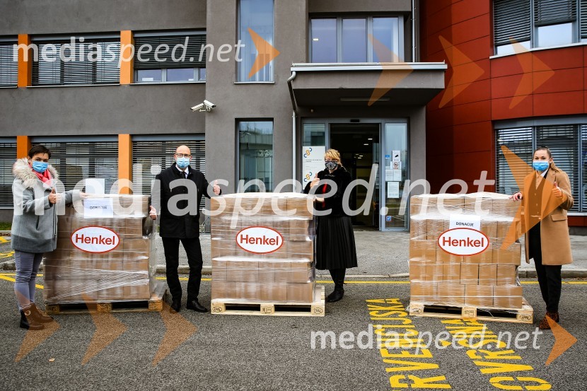  Blanka Žerjav, vodja službe za kadre in nagrajevanje, Henkel Adria regija;  Gregor Majcen, vodja proizvodnje, Henkel Maribor;  mag. soc. del., spec. Marjana Bravc, direktorica Centra za socialno delo Maribor ;  Julija Lojen Baltič, specialistka za komuniciranje, Henkel MariborHenkel predstavil prvi električni dostavnik in doniral CSD Maribor