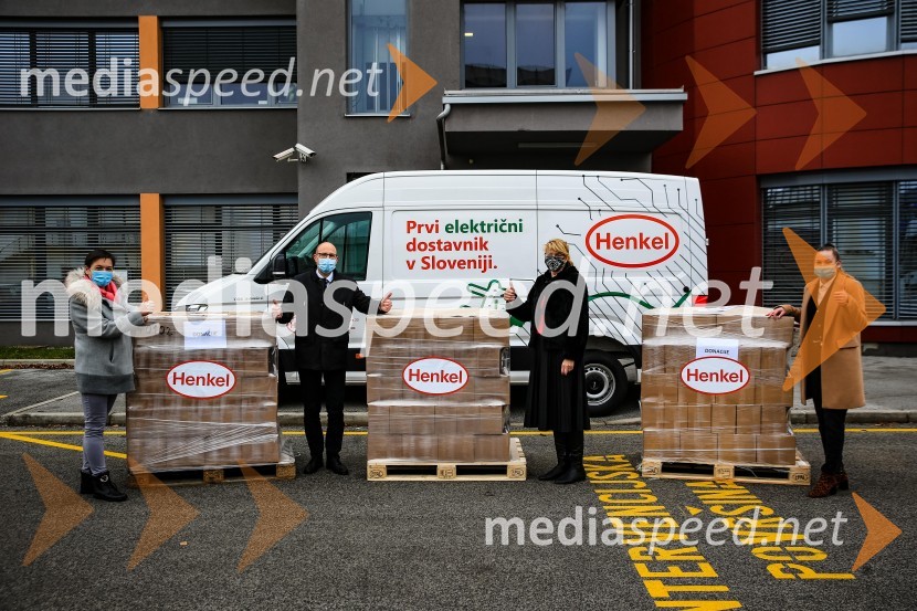  Blanka Žerjav, vodja službe za kadre in nagrajevanje, Henkel Adria regija;  Gregor Majcen, vodja proizvodnje, Henkel Maribor;  mag. soc. del., spec. Marjana Bravc, direktorica Centra za socialno delo Maribor ;  Julija Lojen Baltič, specialistka za komuniciranje, Henkel MariborHenkel predstavil prvi električni dostavnik in doniral CSD Maribor