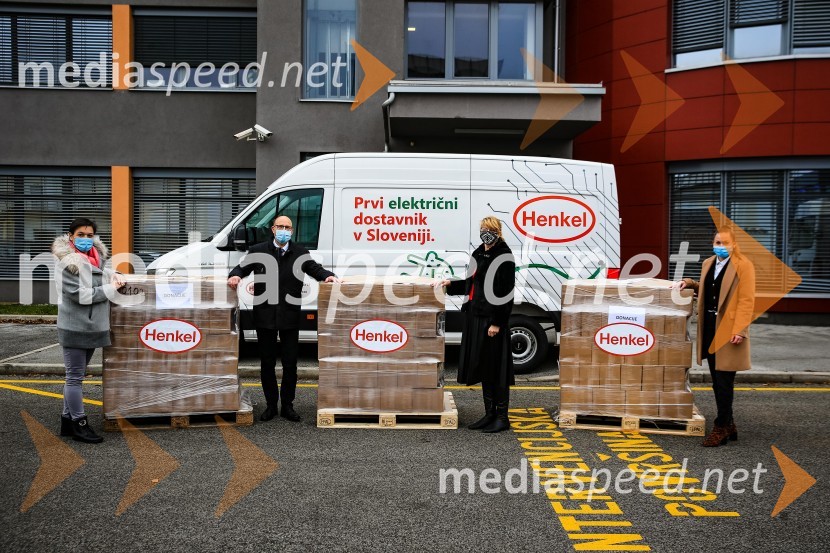  Blanka Žerjav, vodja službe za kadre in nagrajevanje, Henkel Adria regija;  Gregor Majcen, vodja proizvodnje, Henkel Maribor;  mag. soc. del., spec. Marjana Bravc, direktorica Centra za socialno delo Maribor ;  Julija Lojen Baltič, specialistka za komuniciranje, Henkel MariborHenkel predstavil prvi električni dostavnik in doniral CSD Maribor