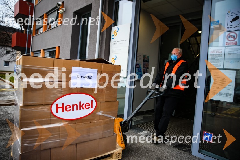 Henkel predstavil prvi električni dostavnik in doniral CSD Maribor