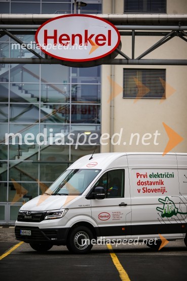 MAN e-TGE, prvi električni dostavnik v Sloveniji, pri Henkel MariborHenkel predstavil prvi električni dostavnik in doniral CSD Maribor