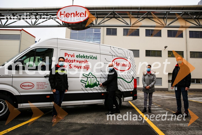  Matej Ribič, Henkel Maribor d.o.o.;  Gregor Majcen, vodja proizvodnje, Henkel Maribor;  Blanka Žerjav, vodja službe za kadre in nagrajevanje, Henkel Adria regija;  ... Henkel predstavil prvi električni dostavnik in doniral CSD Maribor